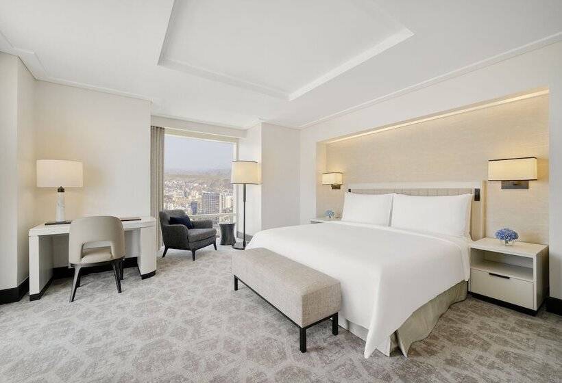 Отель Address Jabal Omar Makkah