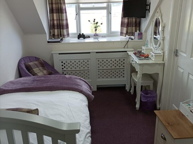 ペンション Montague Villa