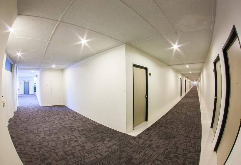 הוסטל The Train Hotel Hatyai