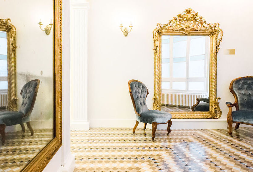 Anakena House Bed & Breakfast