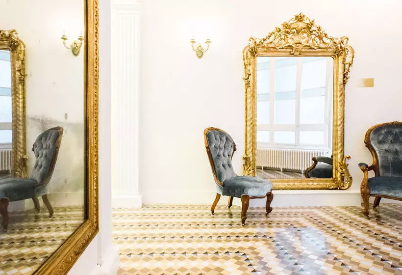 Anakena House Bed & Breakfast