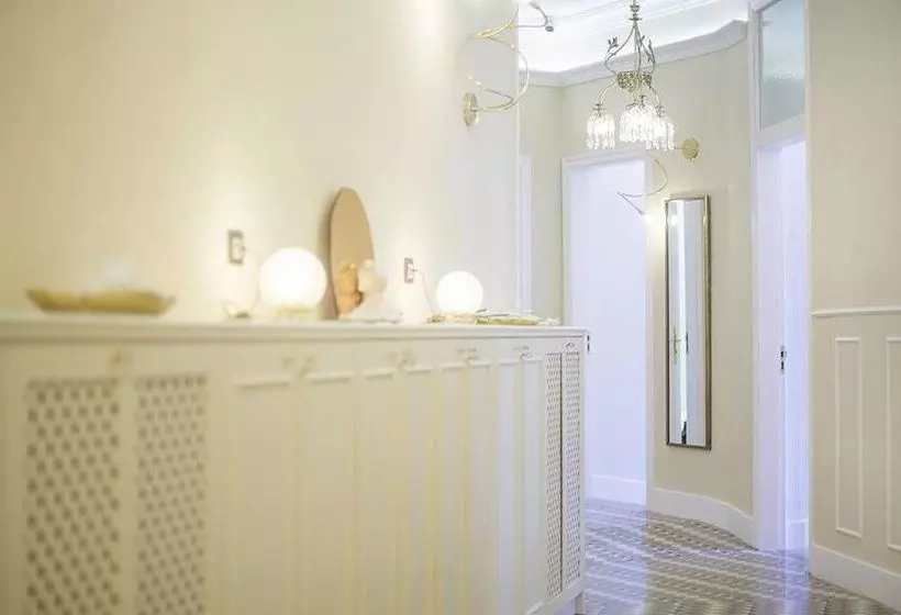 Anakena House Bed & Breakfast