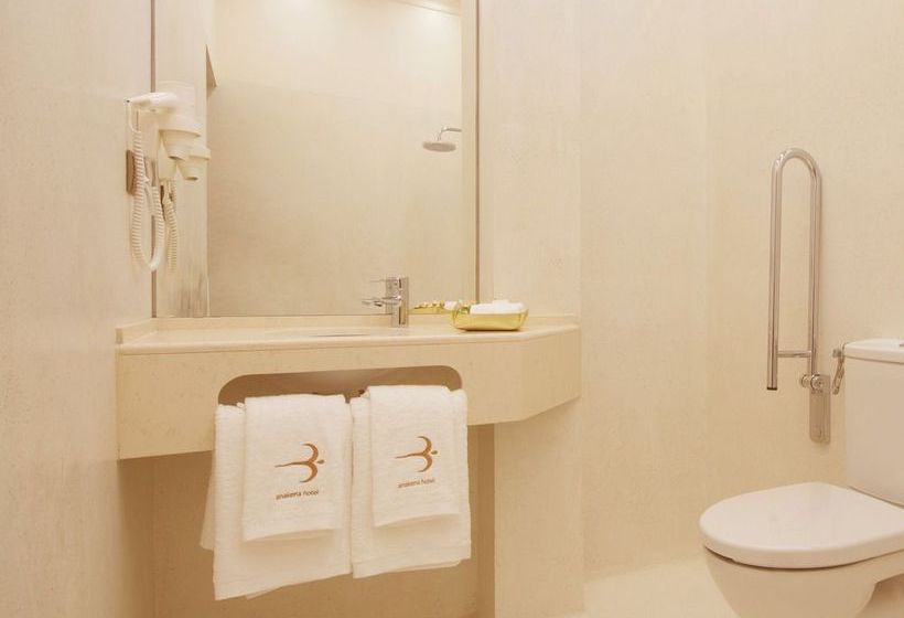 Anakena House Bed & Breakfast