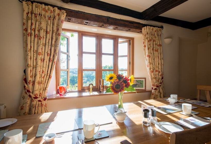 צימר The Old Dairy At Bishops Barton