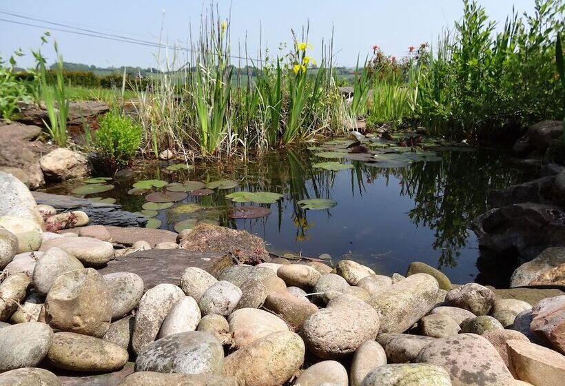 צימר The Old Dairy At Bishops Barton