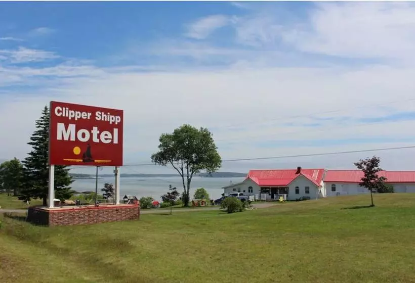 Clipper Shipp Beach Motel