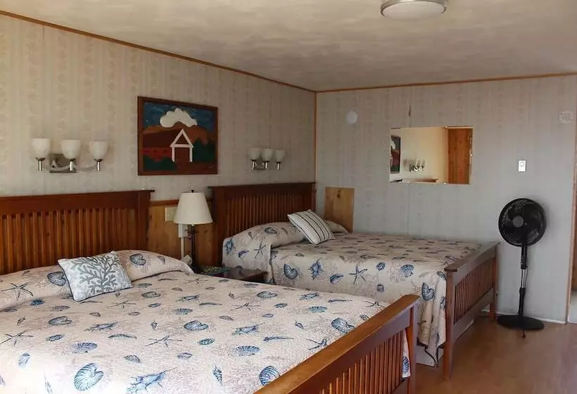 Clipper Shipp Beach Motel