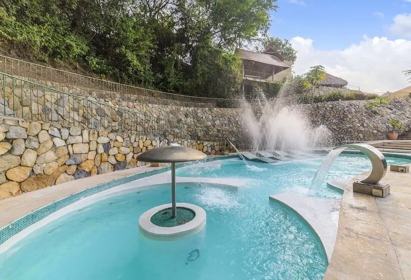 Entremonte Wellness Hotel And Spa