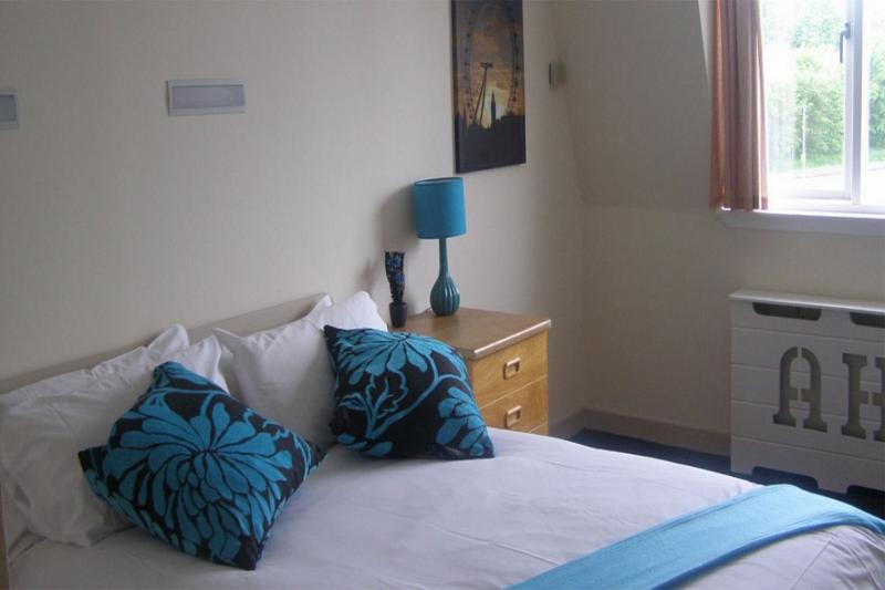 هتل Almond House Lodge