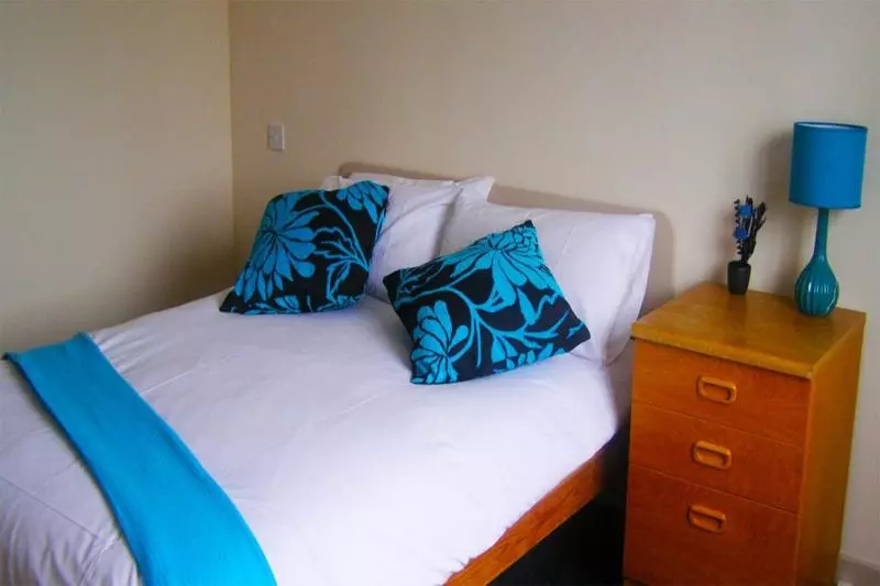 هتل Almond House Lodge