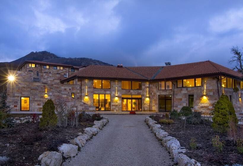 Отель Aqua Montis Resort & Spa