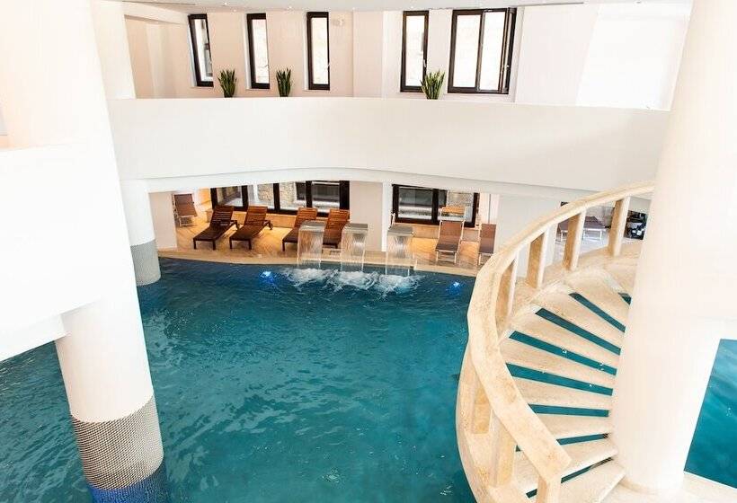 Отель Aqua Montis Resort & Spa