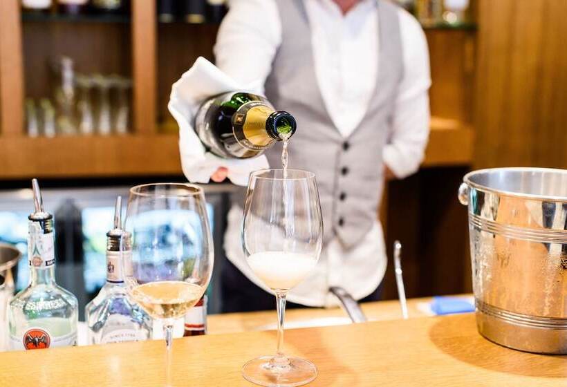 Отель Aqua Montis Resort & Spa