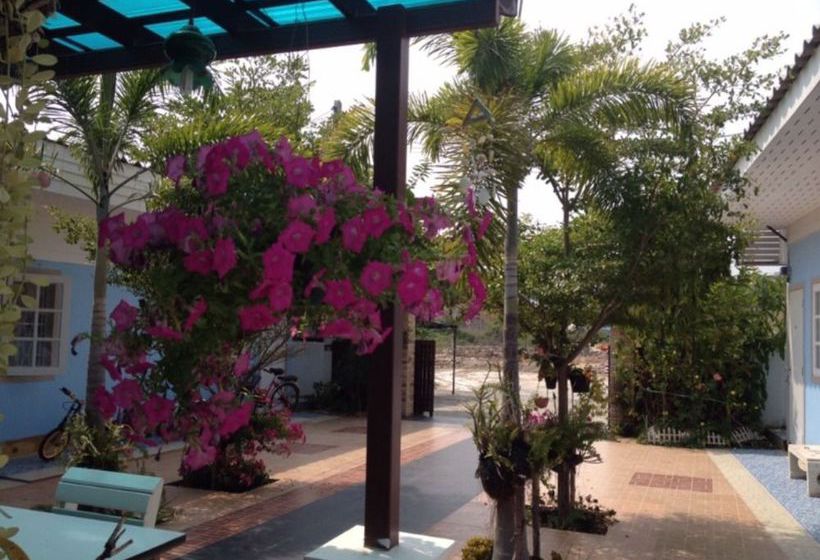 Hotel Baan Lom Talay