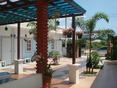 Hotel Baan Lom Talay