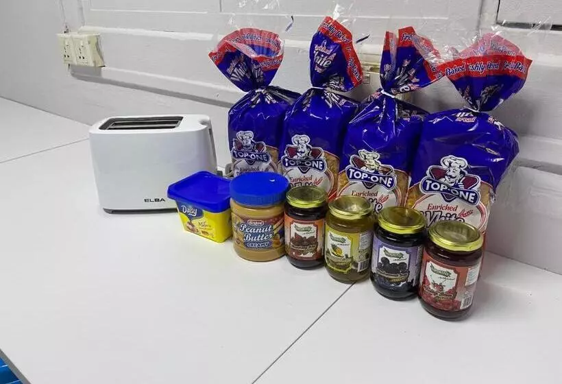 هتل کپسول Meadows Hostel