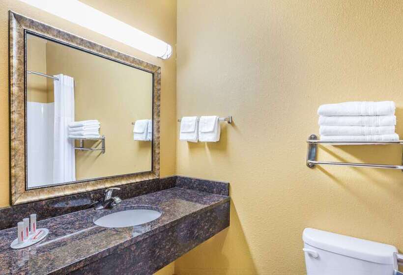 호텔 Days Inn & Suites By Wyndham El Dorado