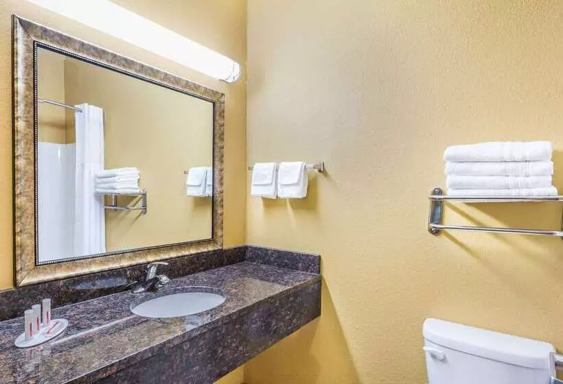 Hotelli Days Inn & Suites By Wyndham El Dorado