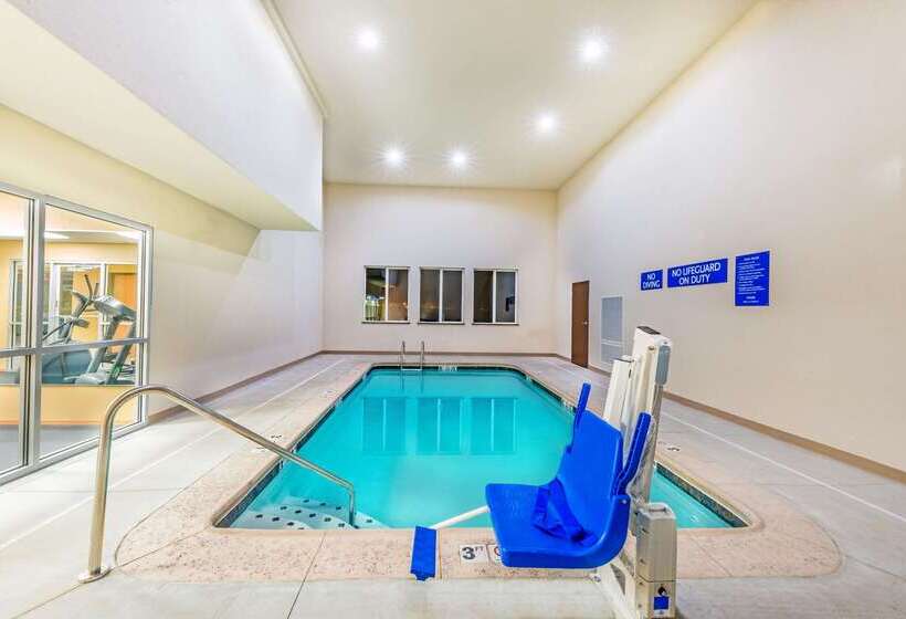 호텔 Days Inn & Suites By Wyndham El Dorado