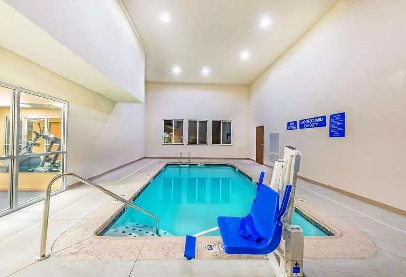 Hotelli Days Inn & Suites By Wyndham El Dorado