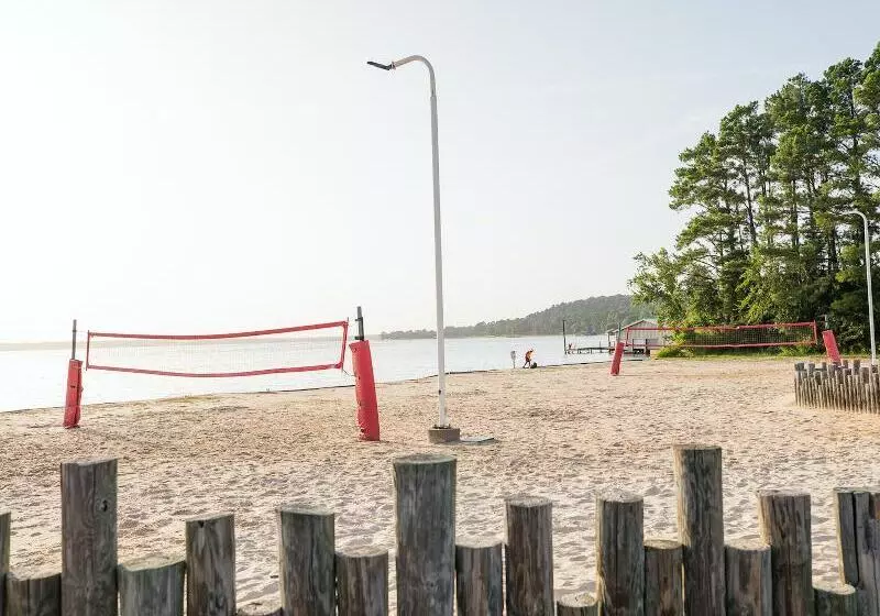 Hotelli Holiday Inn Club Vacations Villages Resort At Lake Palestine