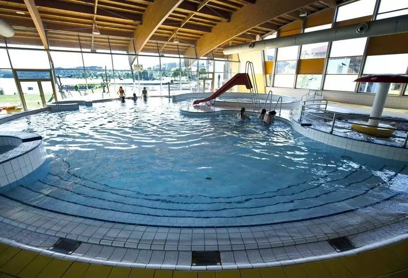 Hotelli Landal Marina Lipno