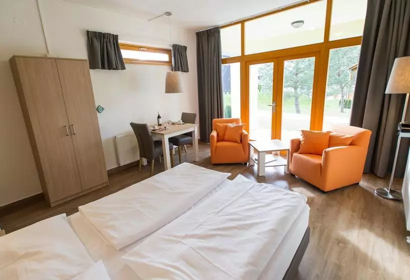 Hotelli Landal Marina Lipno