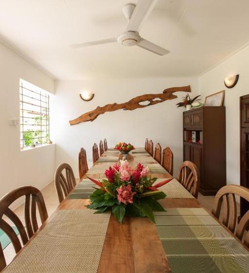 Hotel Le Relax St. Joseph Guest House