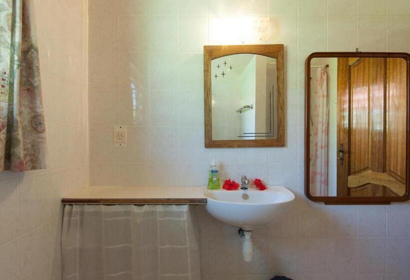 Hotel Le Relax St. Joseph Guest House