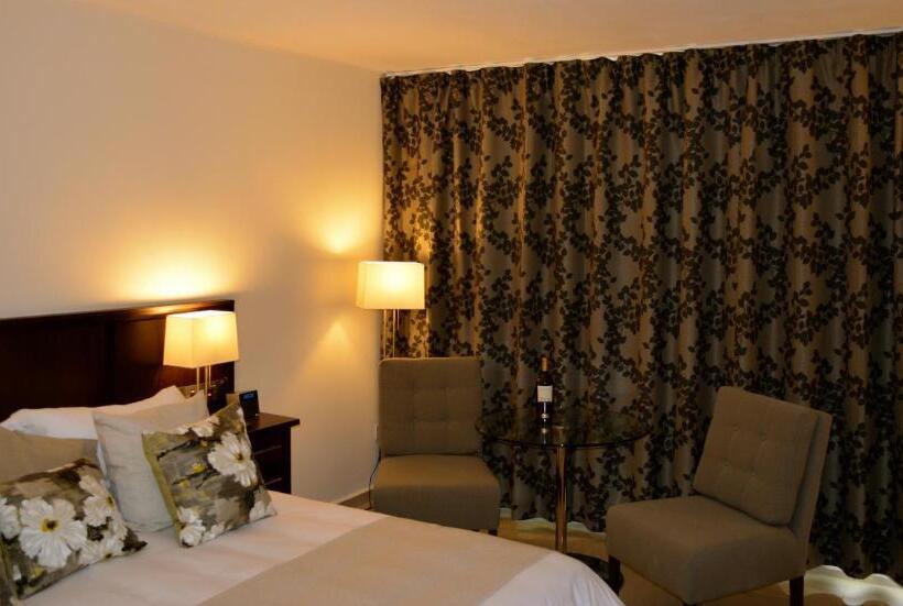 هتل New Brookfields