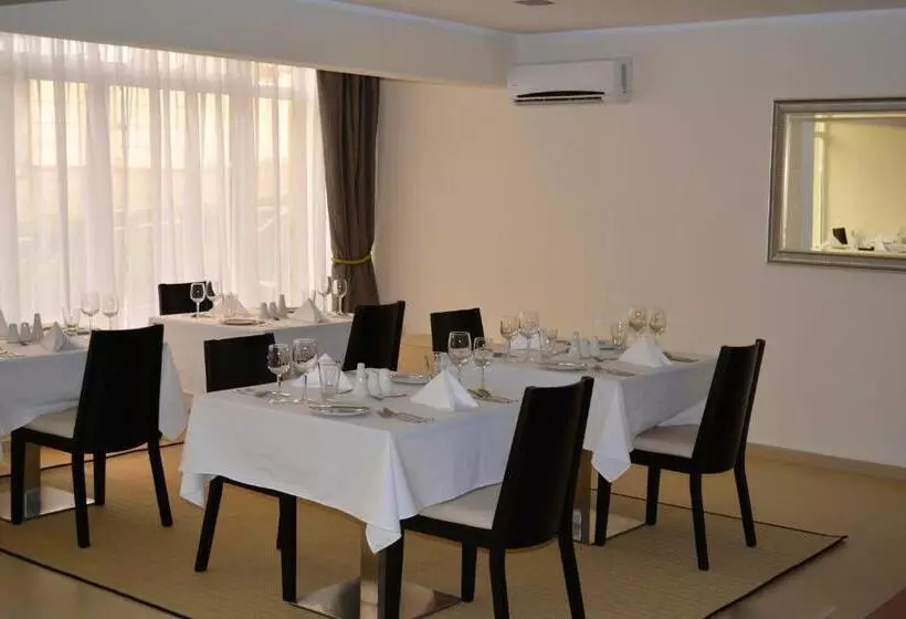 هتل New Brookfields