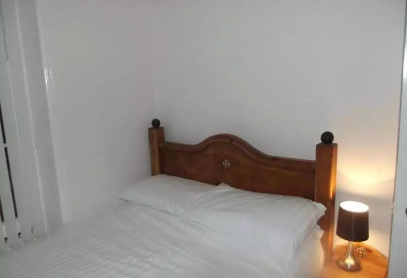 Hotelli No24 Ventnor