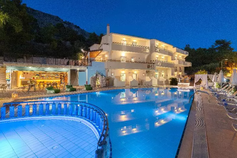 Hotelli Pefkos View Suites & Maisonette