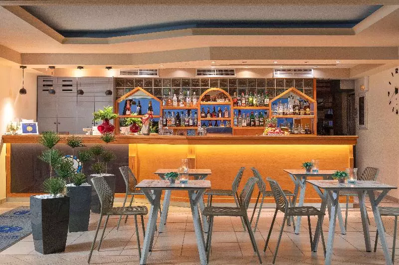 Hotelli Pefkos View Suites & Maisonette