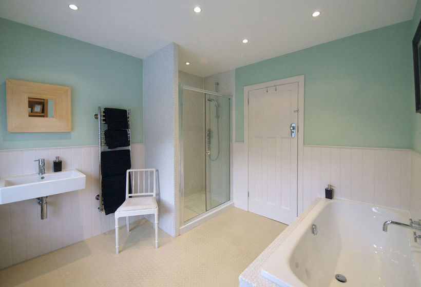 Leyland Country House