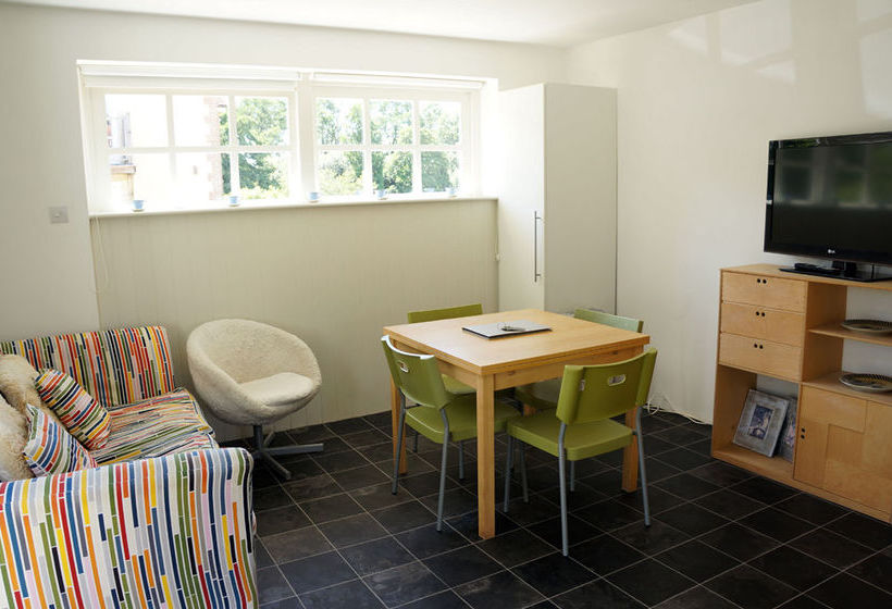 Leyland Country House