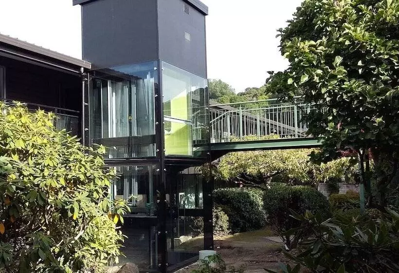 モーテル Aurora On George