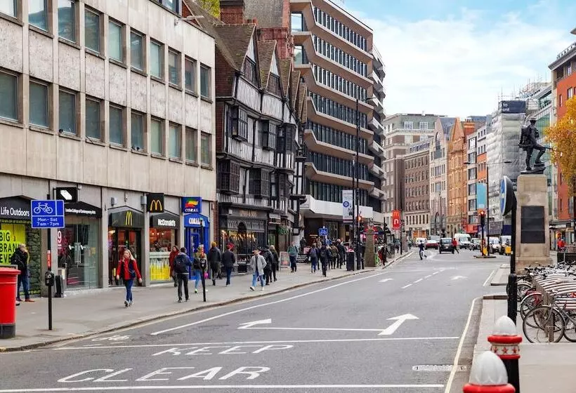 One Bed Serviced Apt Near Holborn In Chancery Lane