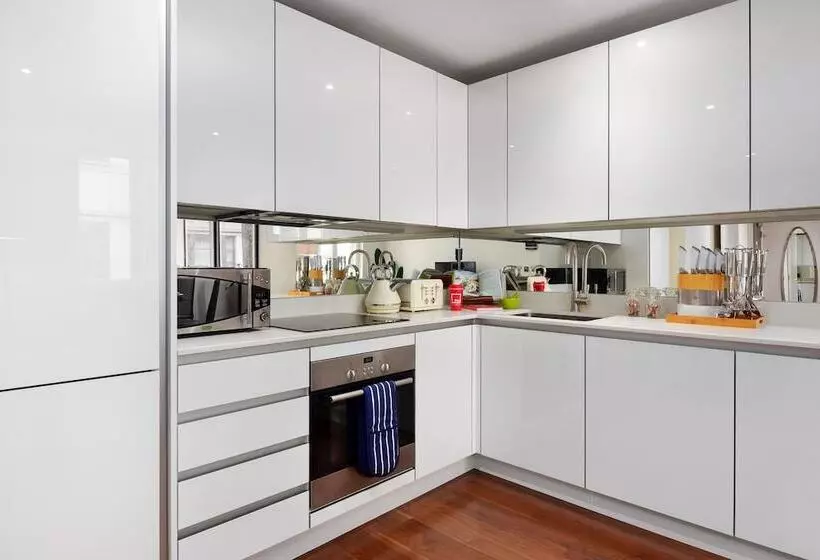 One Bed Serviced Apt Near Holborn In Chancery Lane