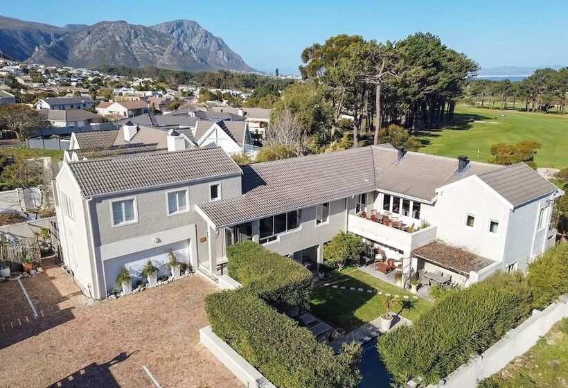 פנסיון Hermanus Lodge On The Green   Solar Power