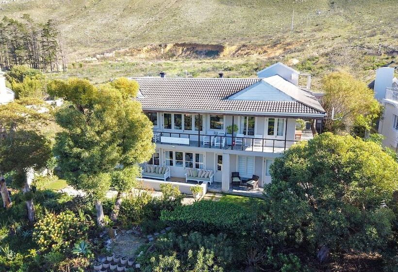 פנסיון Hermanus Lodge On The Green   Solar Power