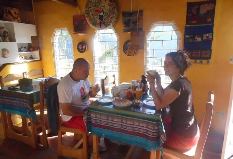 簡易ホテル La Casa Amarilla