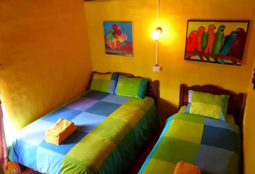 簡易ホテル La Casa Amarilla