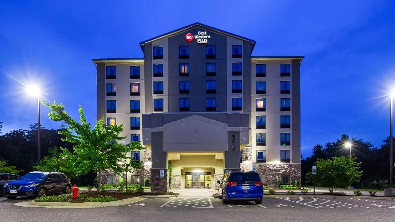 호텔 Best Western Plus Thornburg Inn & Suites
