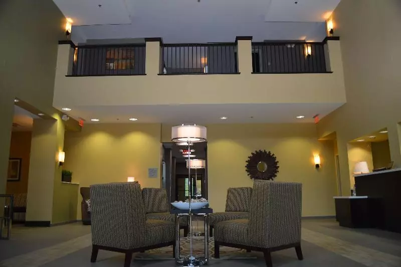 Hotelli Best Western Plus Thornburg Inn & Suites