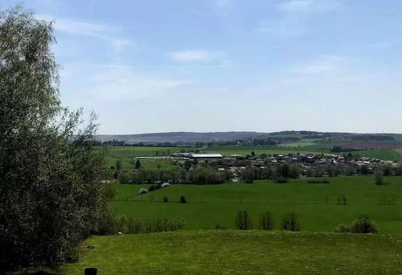 ホテル Hôtel Restaurant Le Privilège   Authentic By Balladins