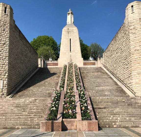 فندق Hôtel Restaurant Le Privilège Authentic By Balladins