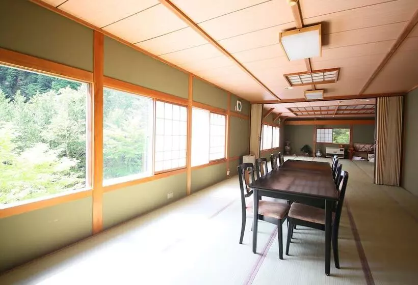 Hotelli Yama No Yado Meiji Onsen