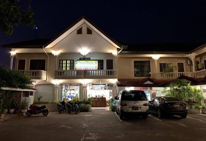 בית מלון כפרי Phaythavone