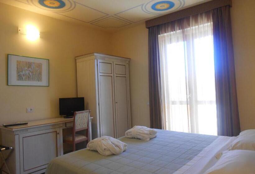 Отель Saturno Fonte Pura